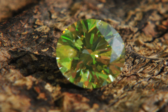 LeiserDiamonds_fancy-colour-diamond-green